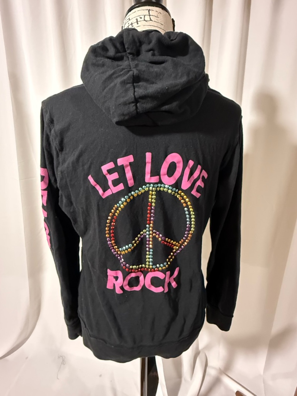 NO BOUNDARIES BLACK HIPPY PEACE SIGN HOODIE. XXL. LET LOVE ROCK!